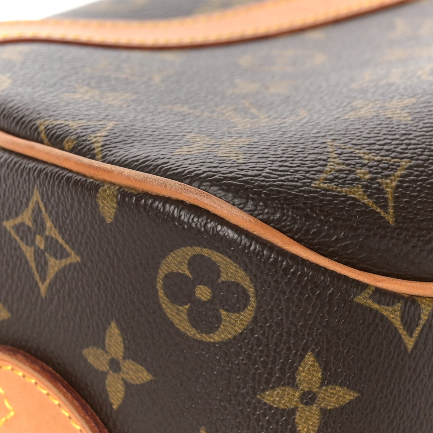 Monogram Blois