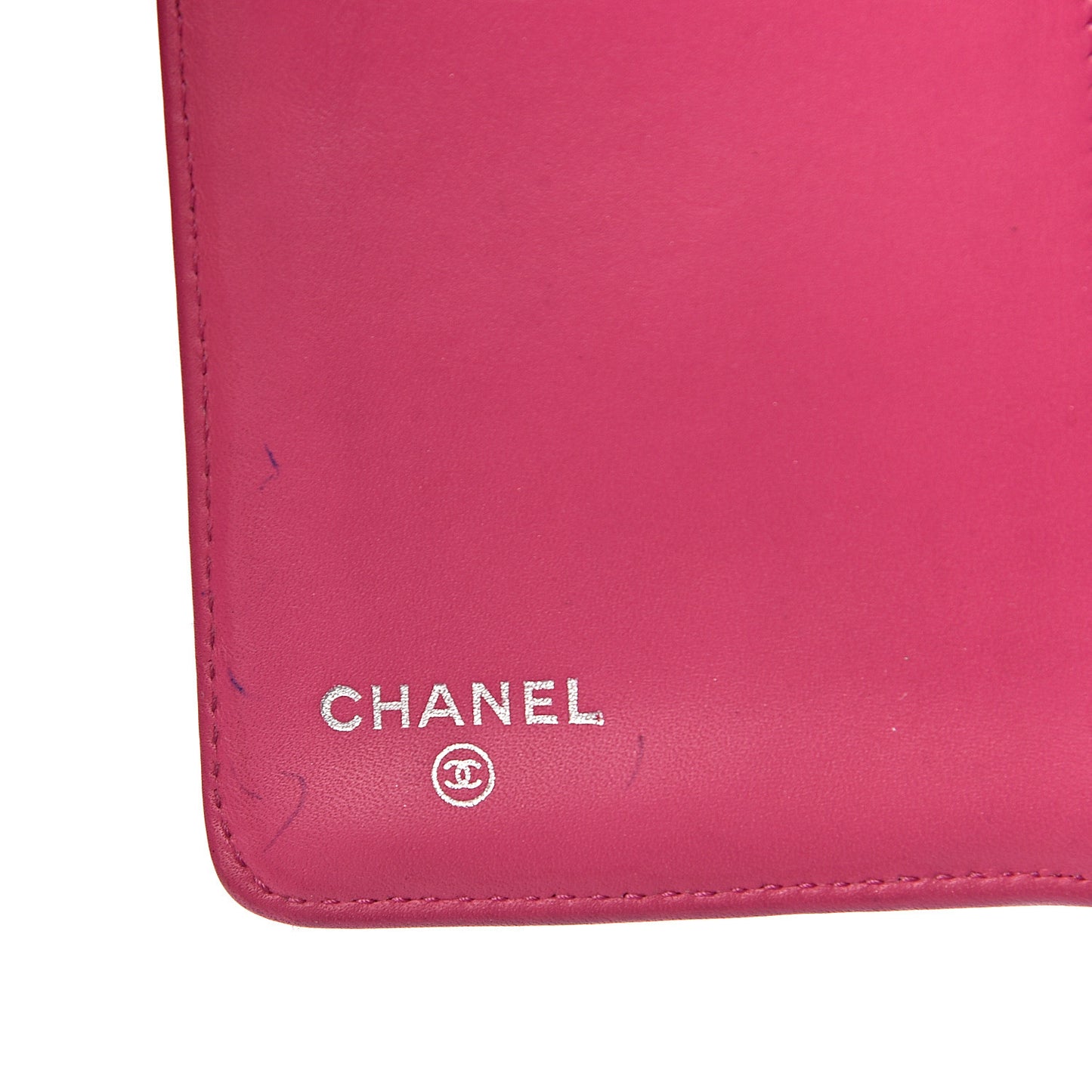 Iridescent Caviar Quilted Yen Wallet Pink