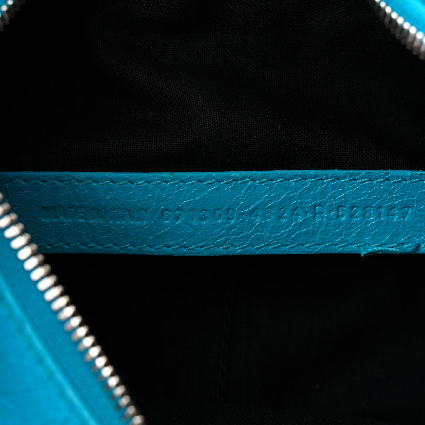 Agneau Arena Le Cagole Shoulder Bag XS Cyan