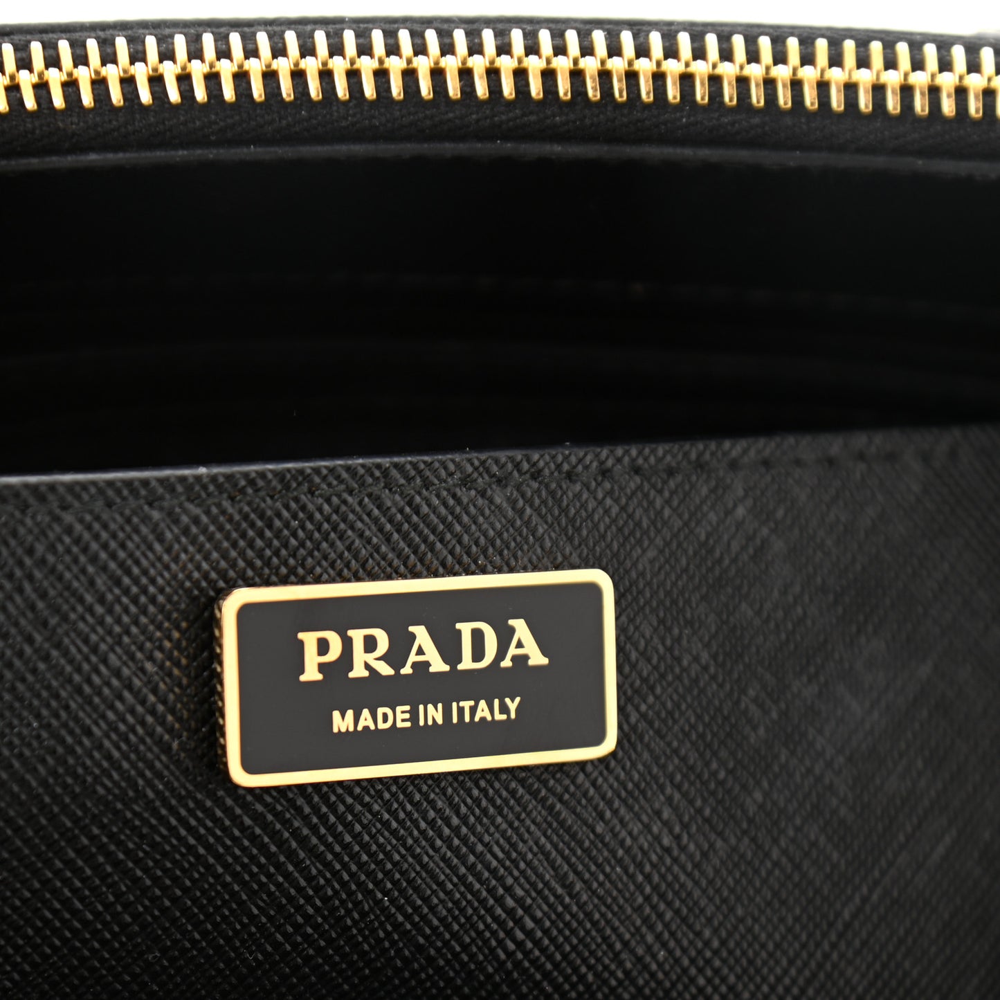 Saffiano Medium Galleria Double Zip Tote Black
