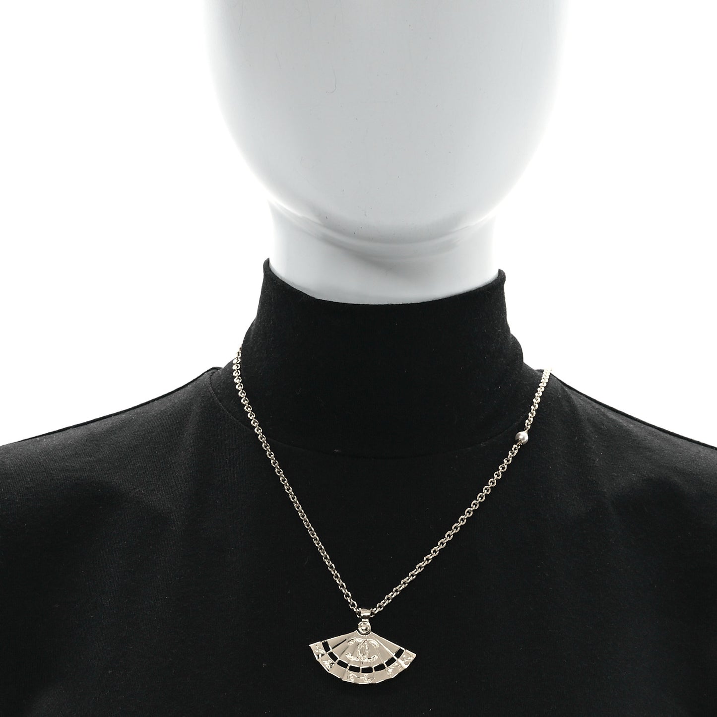 Metal Pearl CC Fan Necklace Gold