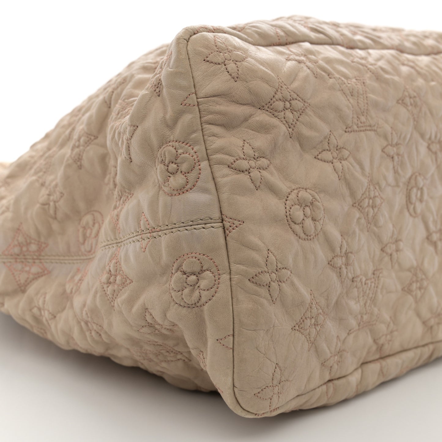 Lambskin Olympe Stratus GM Beige