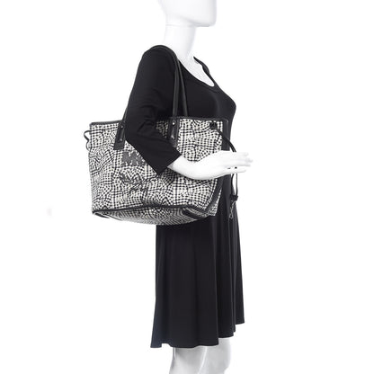 MCM Visetos Medium Liz Reversible Shopper Tote Black 2 of 22