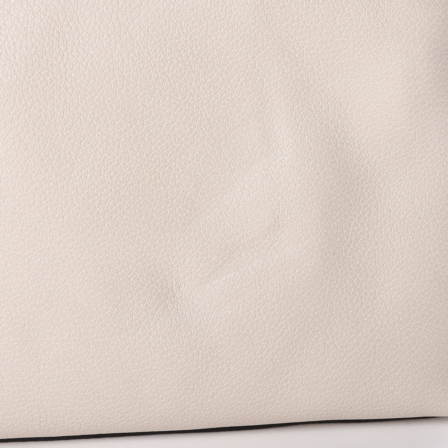 Gucci Pebbled Calfskin Medium Logo Portfolio Clutch White 10 of 10