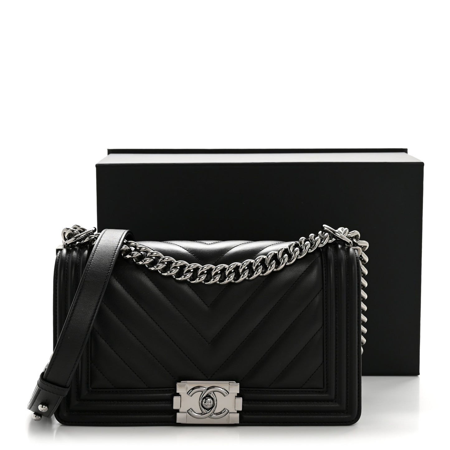 Lambskin Chevron Quilted Medium Boy Flap Black