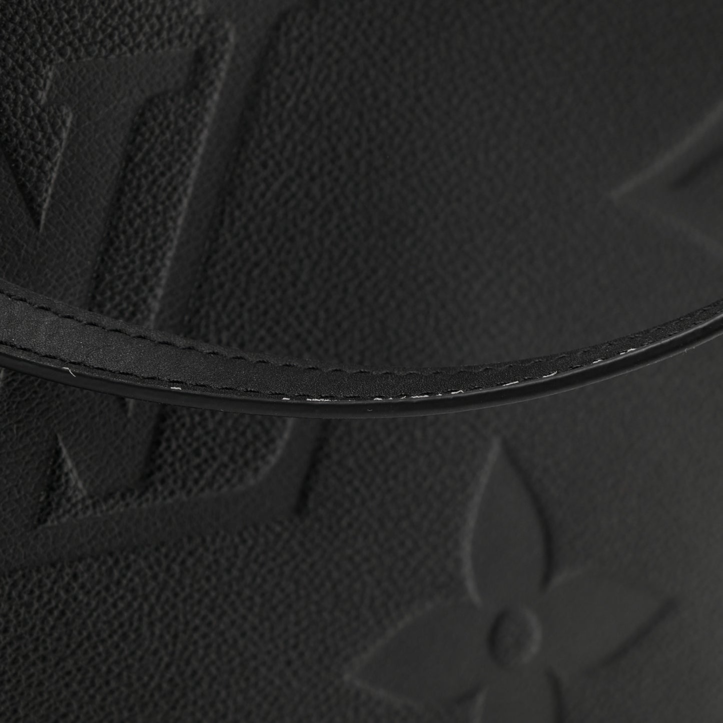 Empreinte Monogram Giant Onthego MM Black