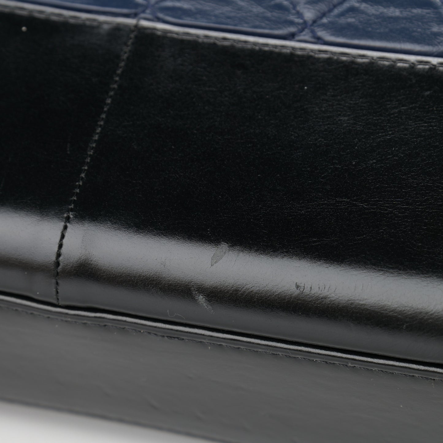 Aged Calfskin Quilted Medium Gabrielle Hobo Navy Black