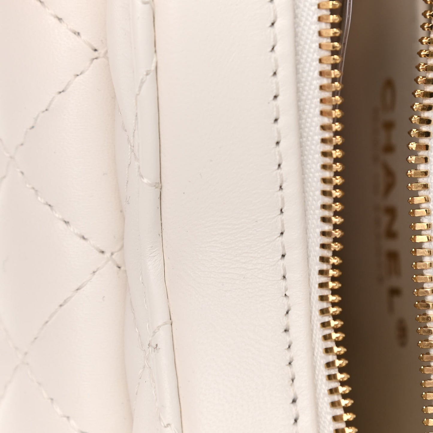 Lambskin Quilted CC In Love Heart Bag White