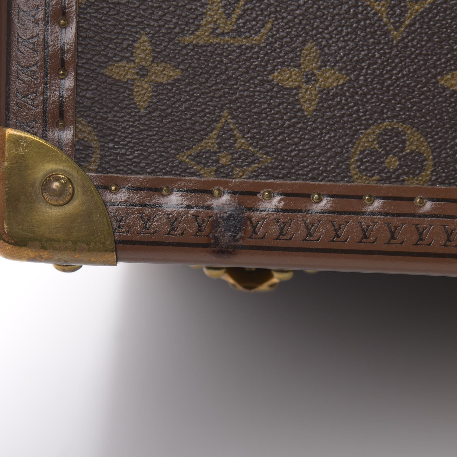 Louis Vuitton Monogram Boite Pharmacie Toiletry Case 15 of 19