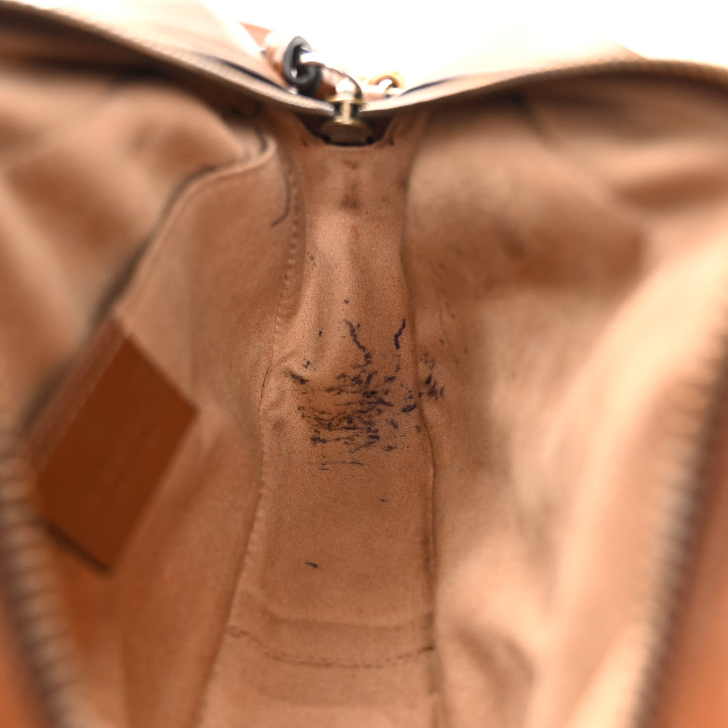 Glazed Calfskin Matelasse Diagonal Mini GG Marmont Chain Shoulder Bag Cuir