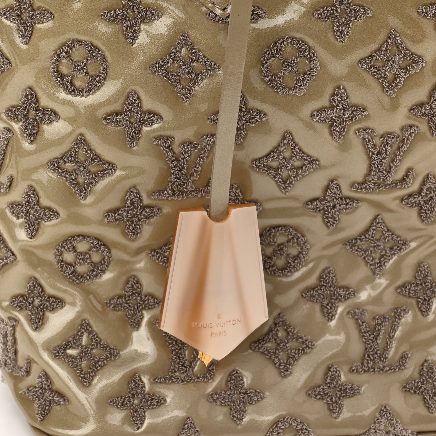 Louis Vuitton Patent Lambskin Fascination Lockit Gris 10 of 12