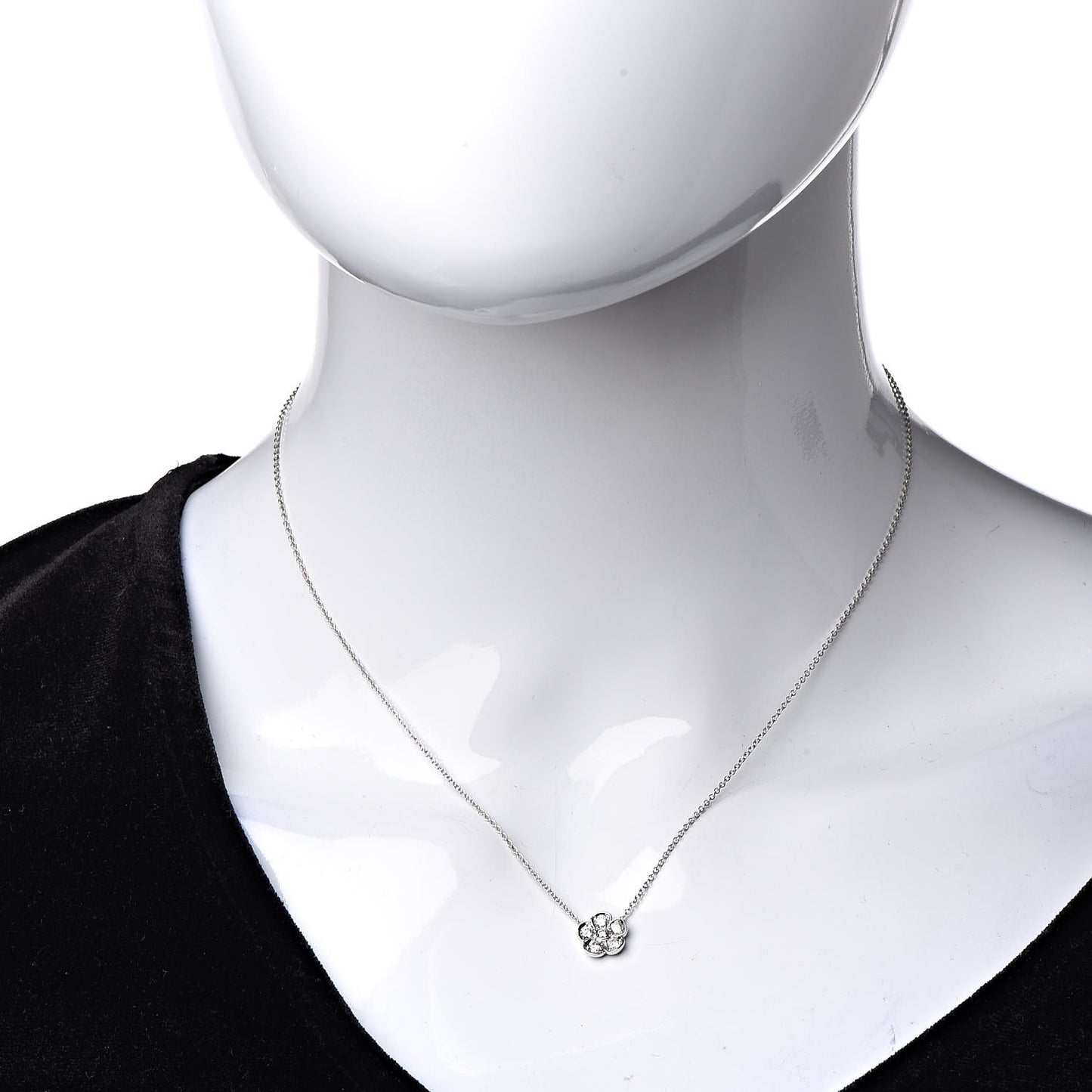 Platinum Diamond .28ctw Flower Pendant Necklace
