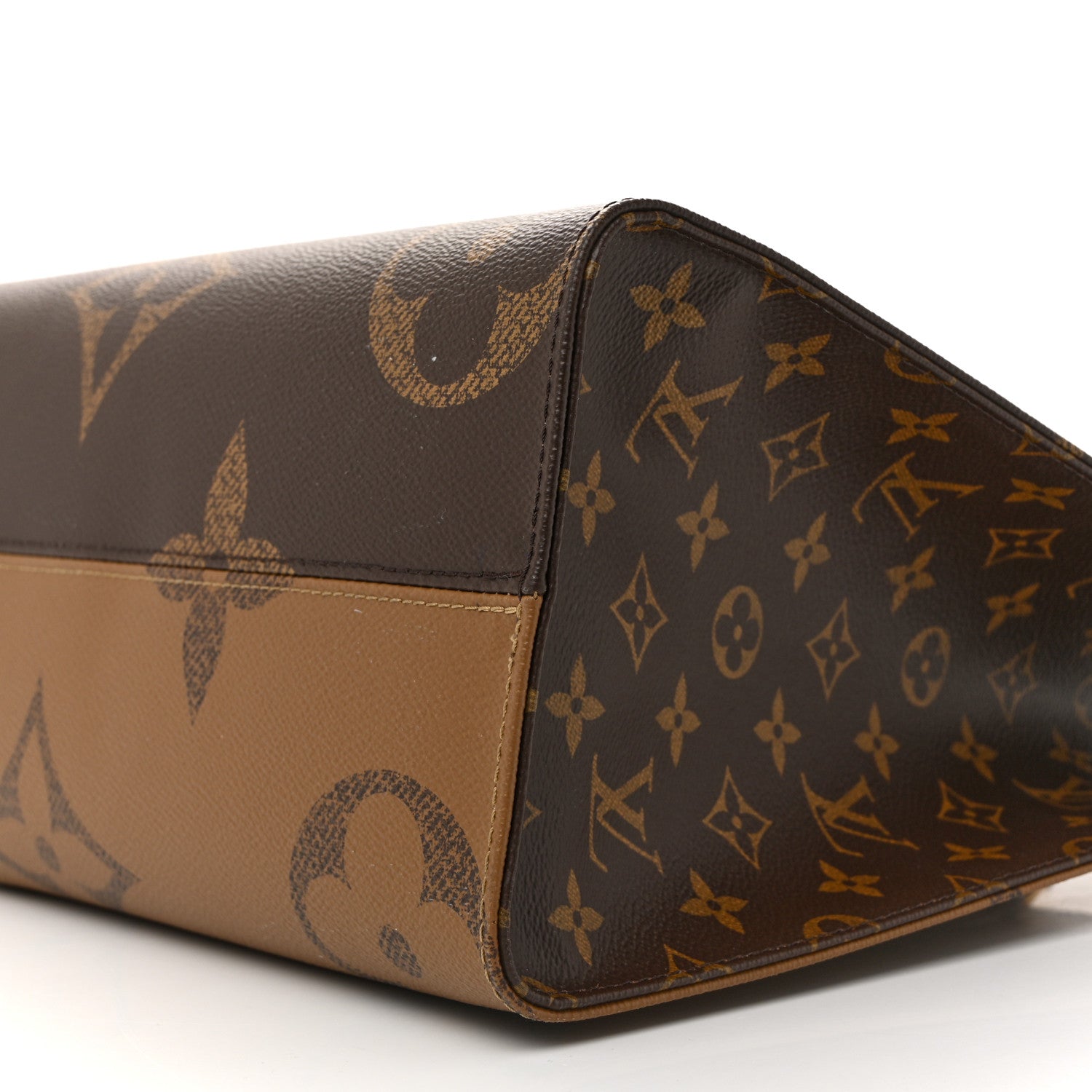 Louis Vuitton Reverse Monogram Giant Onthego MM 9 of 12