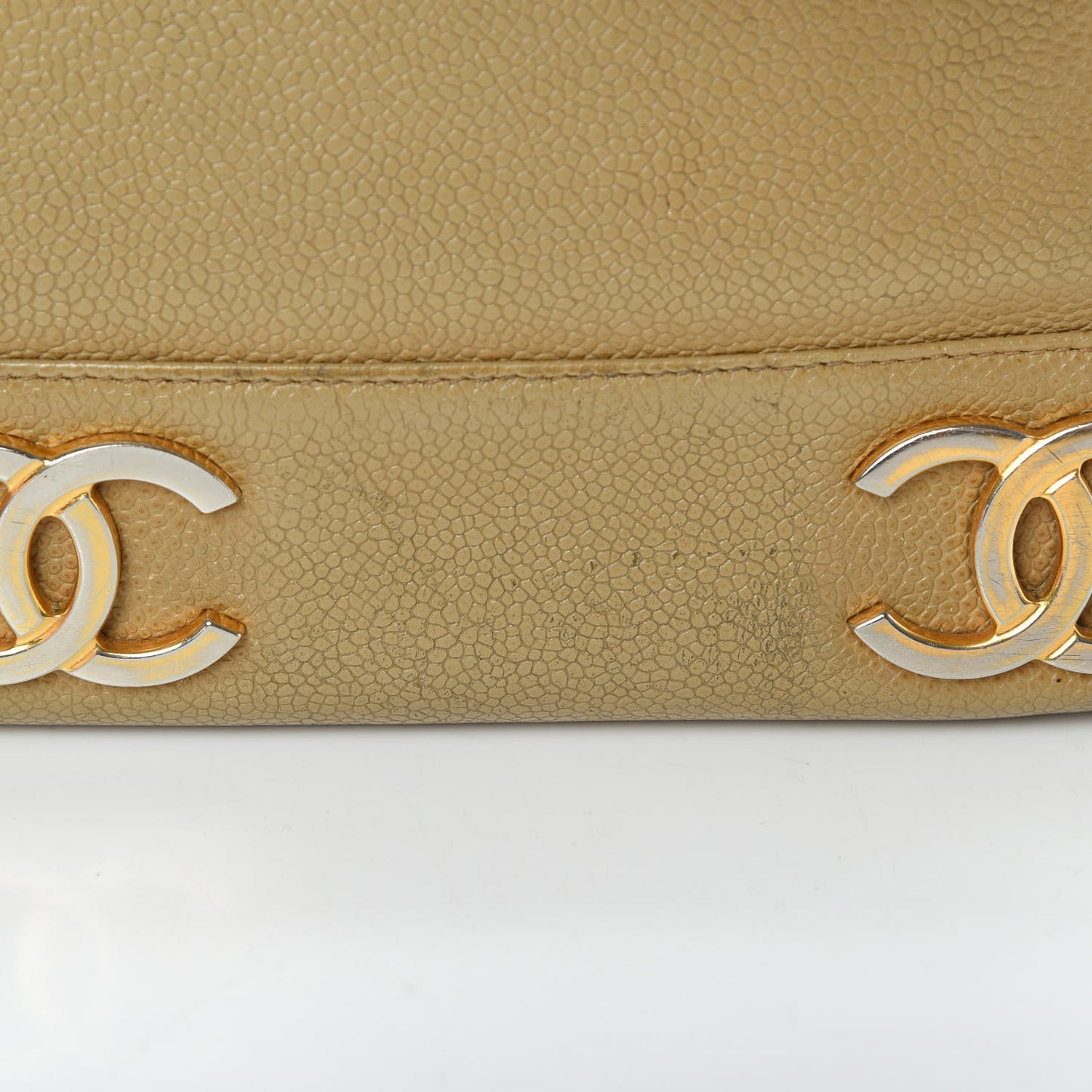 Caviar Shoulder Bag Beige