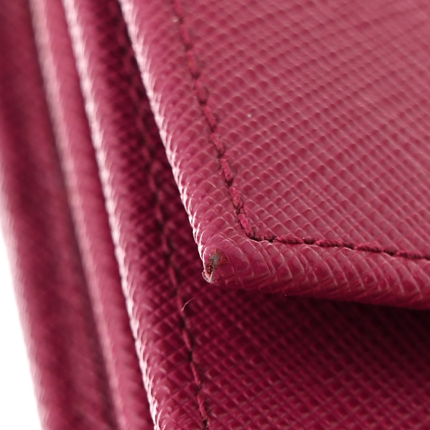 Saffiano Lux Sound Wallet On Chain Ibisco