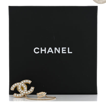 Chanel Pearl CC Chain Cuff Single Clip on Earring Gold Pearly White 5 of 5