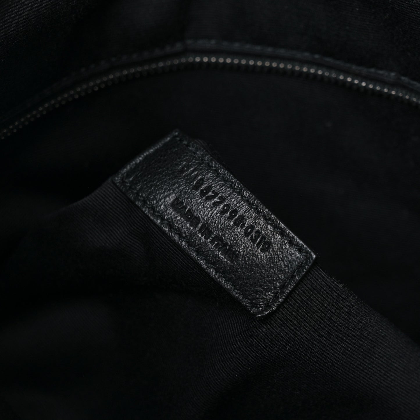 SAINT LAURENT Crinkled Calfskin Matelasse Monogram Large Niki Shopper Tote Dusty Grey