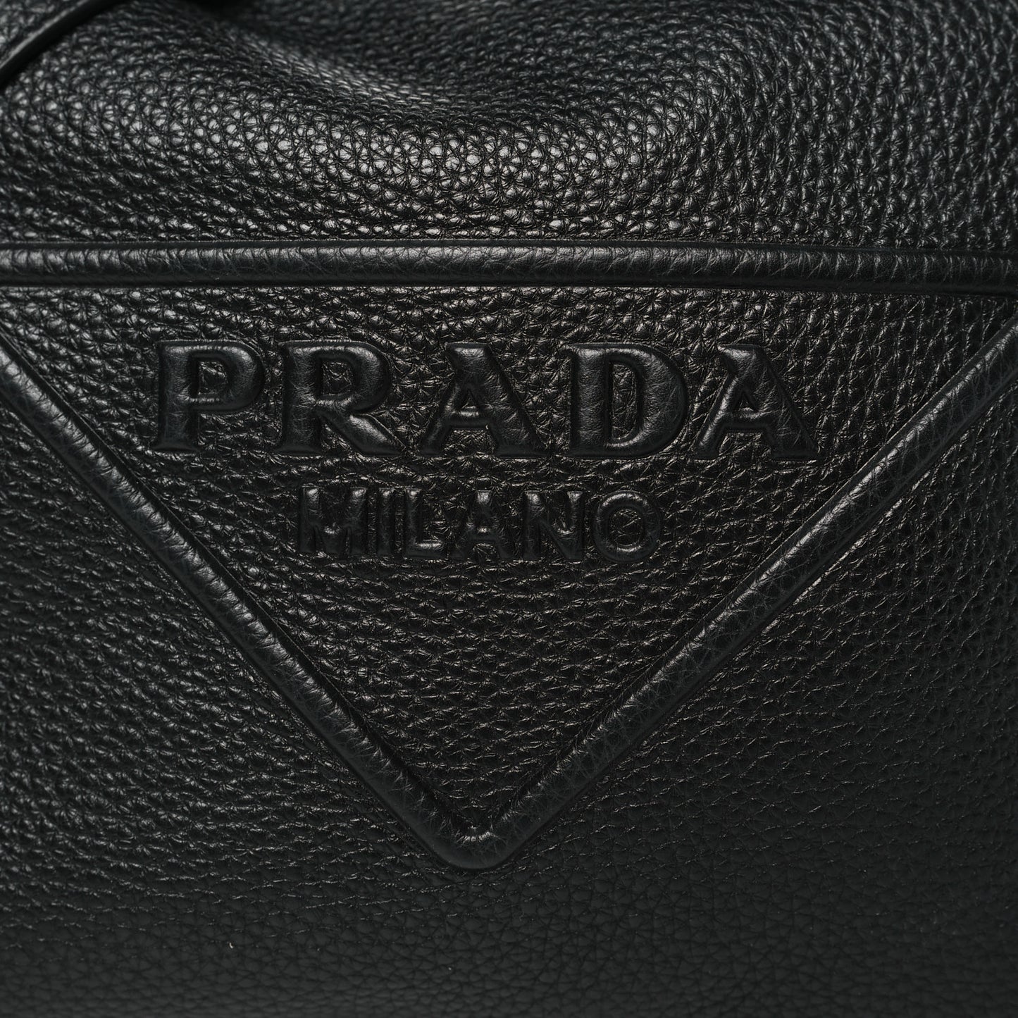 Vitello Daino Triangle Logo Embossed Shoulder Bag Black