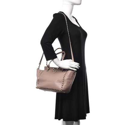 Valentino Garavani Vitello Small Rockstud Tote Poudre 2 of 12