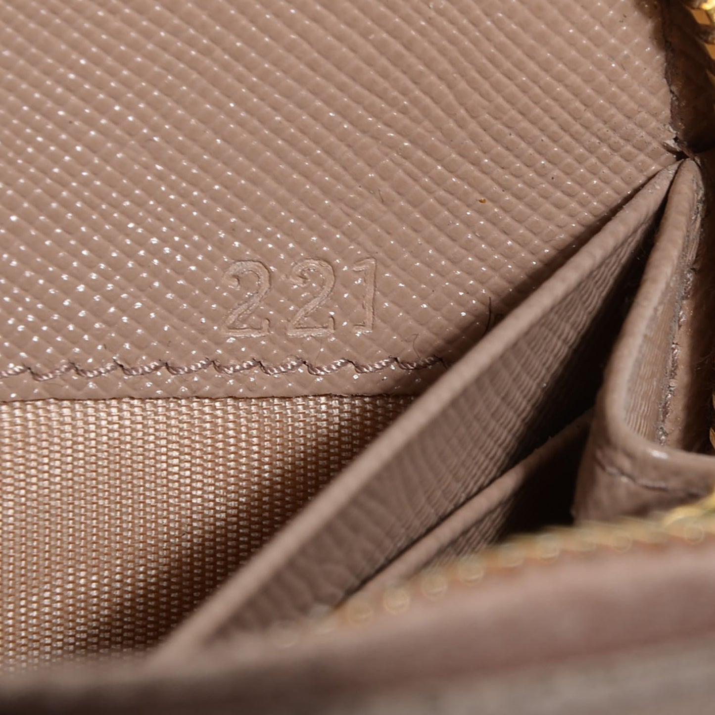 Saffiano Metal Zip Around Wallet Cammeo