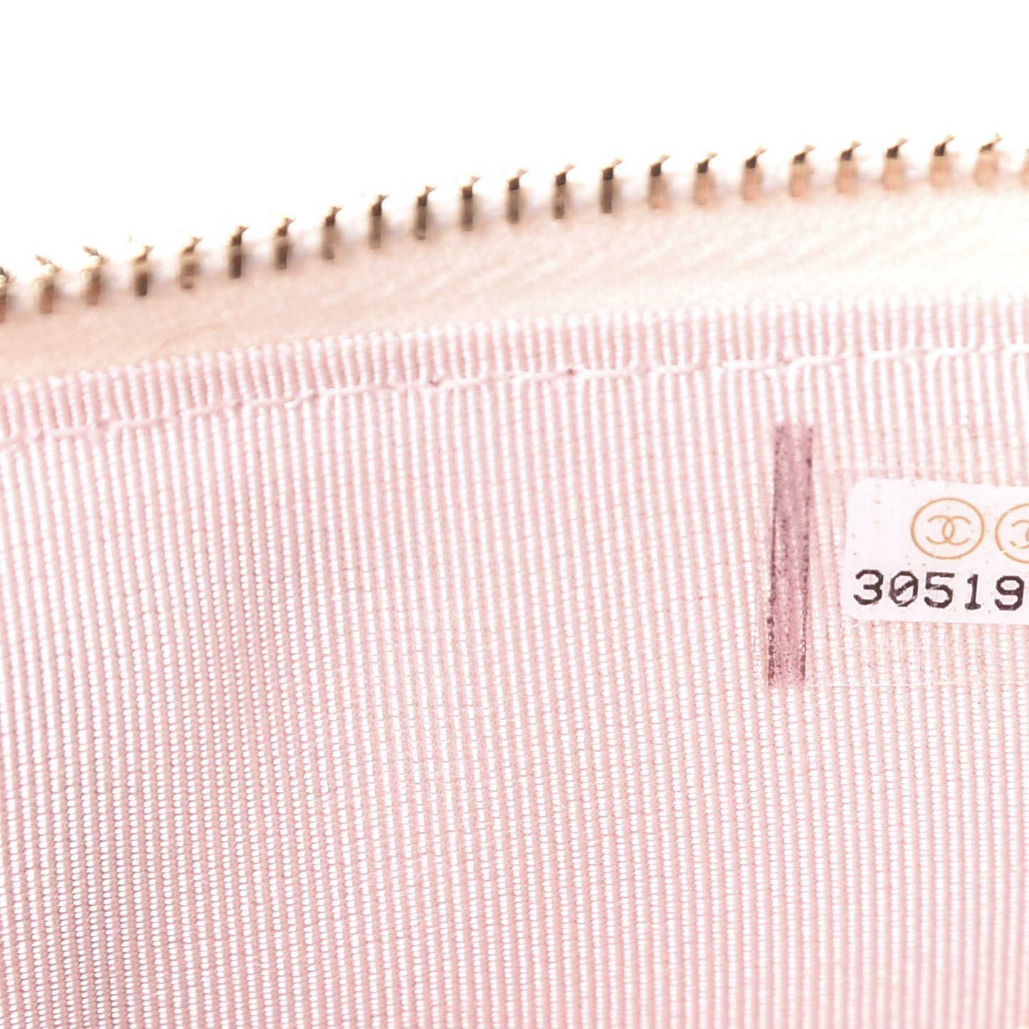 Iridescent Lambskin Quilted Classic Flat Wallet Pouch Ivory