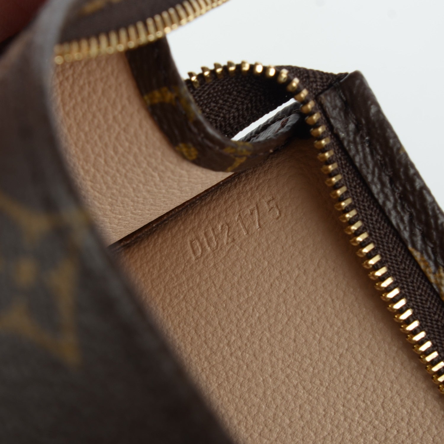 Louis Vuitton Monogram Toiletry Pouch 19 7 of 8