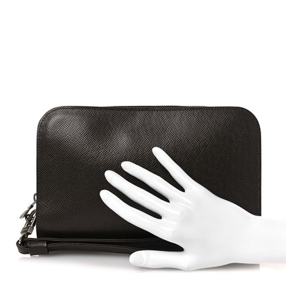 Louis Vuitton Taiga Baikal Pochette Grizzli 2 of 11