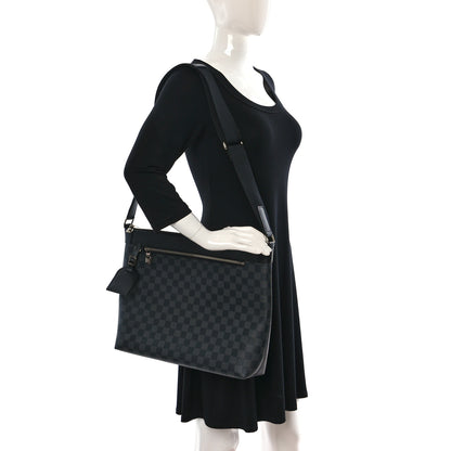Louis Vuitton Damier Graphite Mick MM 2 of 9