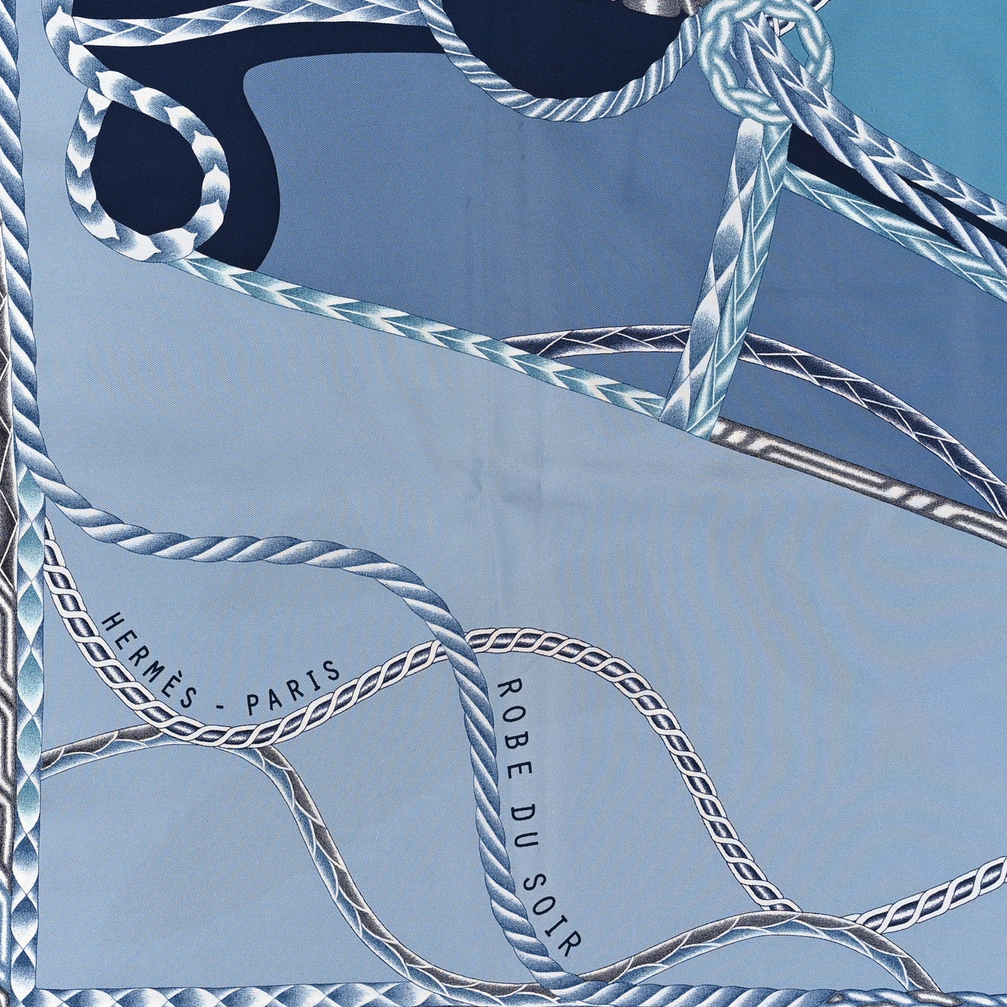 Silk Robe Du Soir Scarf 90 Bleu Glacier Grise Blanc