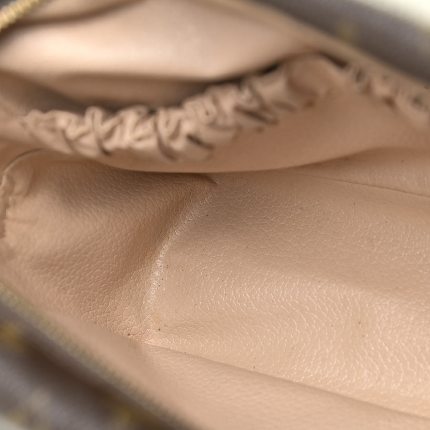 Louis Vuitton Monogram Trousse Toilette 28 11 of 15