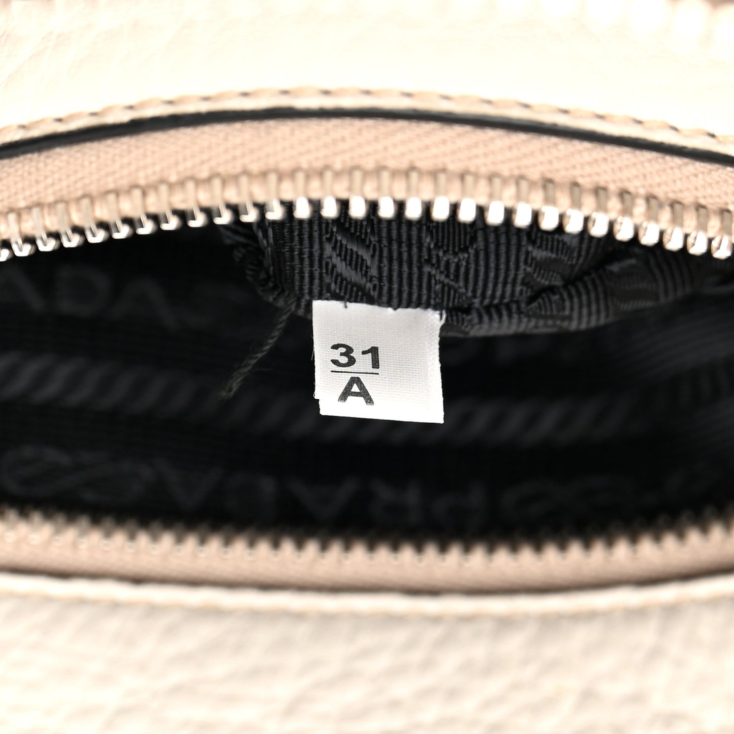 Vitello Daino Shopping Tote Talco