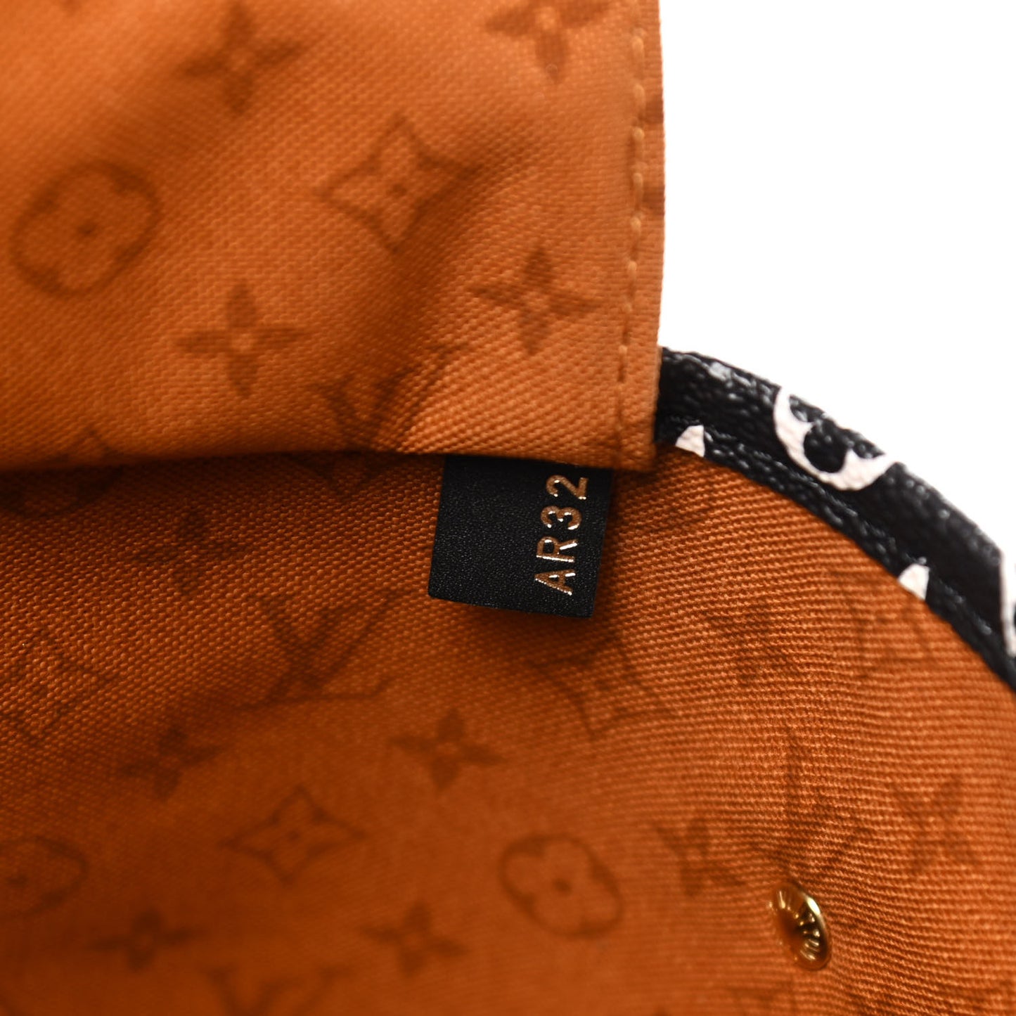 Monogram Giant Crafty Neverfull MM Creme Caramel