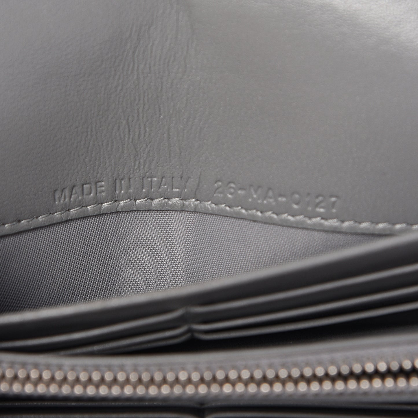 Grained Calfskin Diorama Croisiere Chain Wallet Gris
