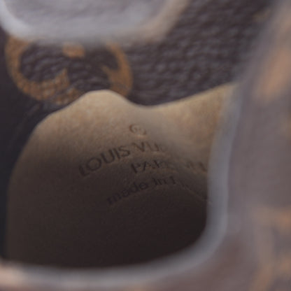 Louis Vuitton Monogram Sunglasses Case MM 5 of 7