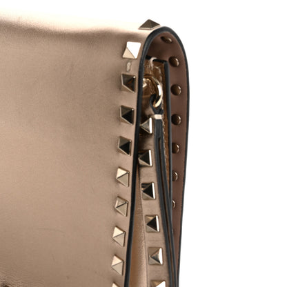 Valentino Garavani Metallic Nappa Rockstud Wristlet Clutch Skin 10 of 14