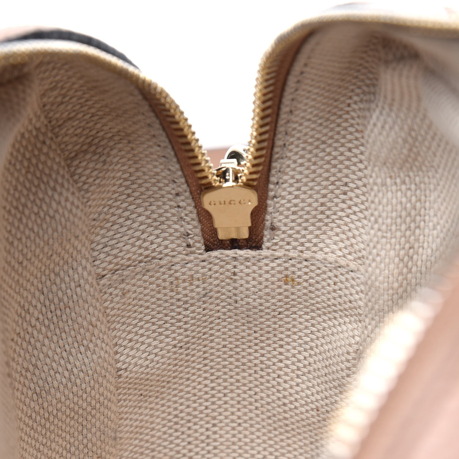 Gucci Pebbled Calfskin Small Soho Disco Bag Rose Beige 25 of 37