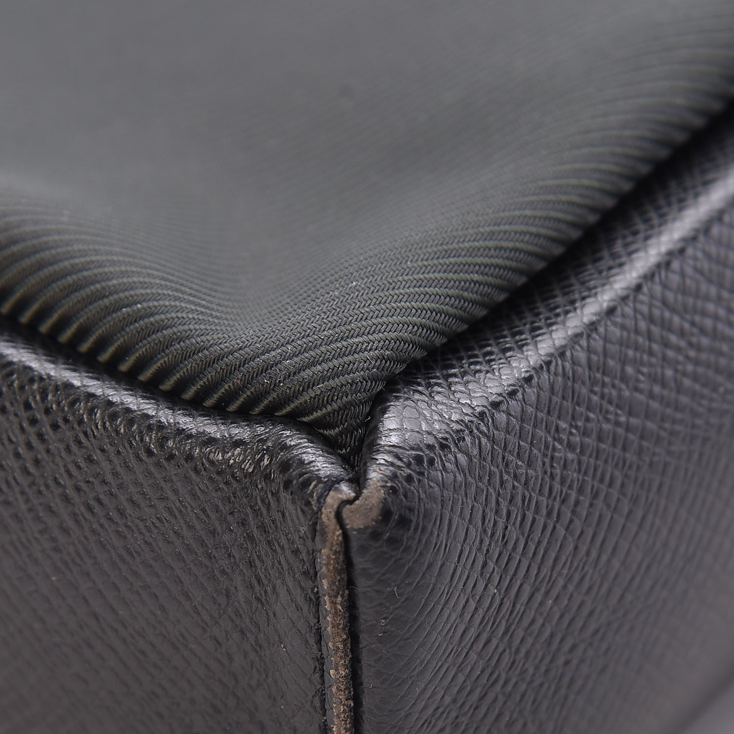Louis Vuitton Taiga Sayan Epicea 19 of 21