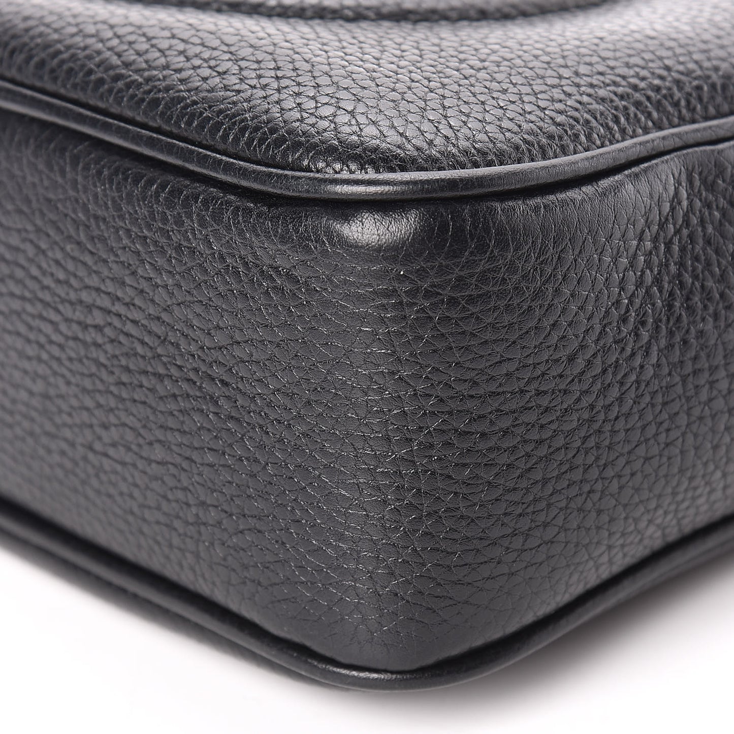 Pebbled Calfskin Small Soho Disco Bag Black