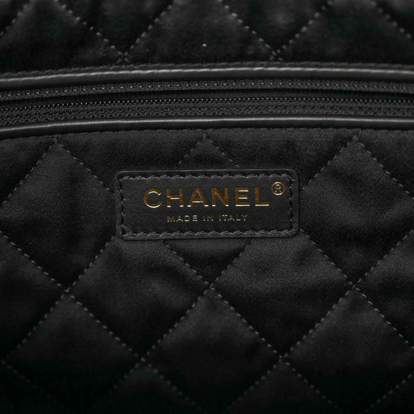 Shiny Calfskin Quilted Large Chanel 22 Black
