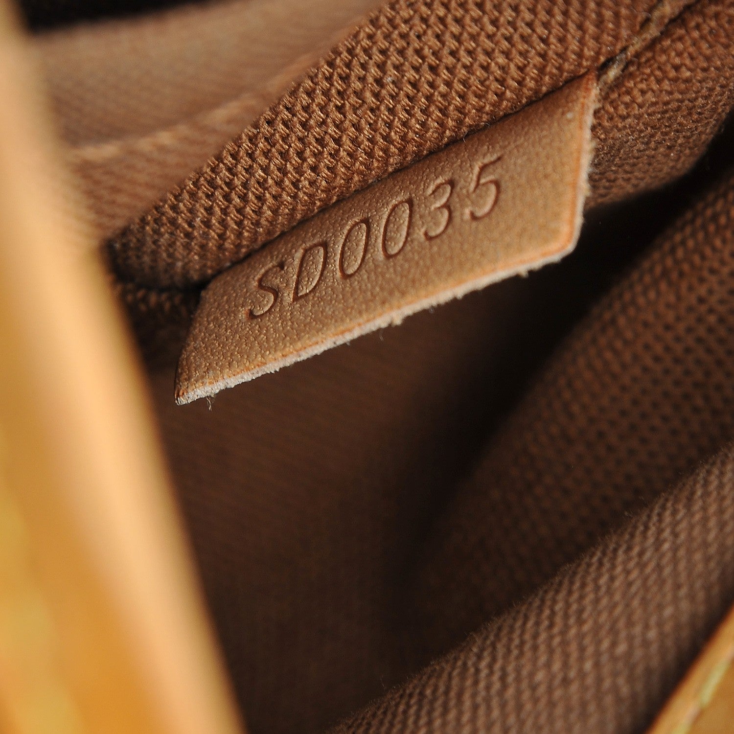 Louis Vuitton Monogram Batignolles 7 of 10
