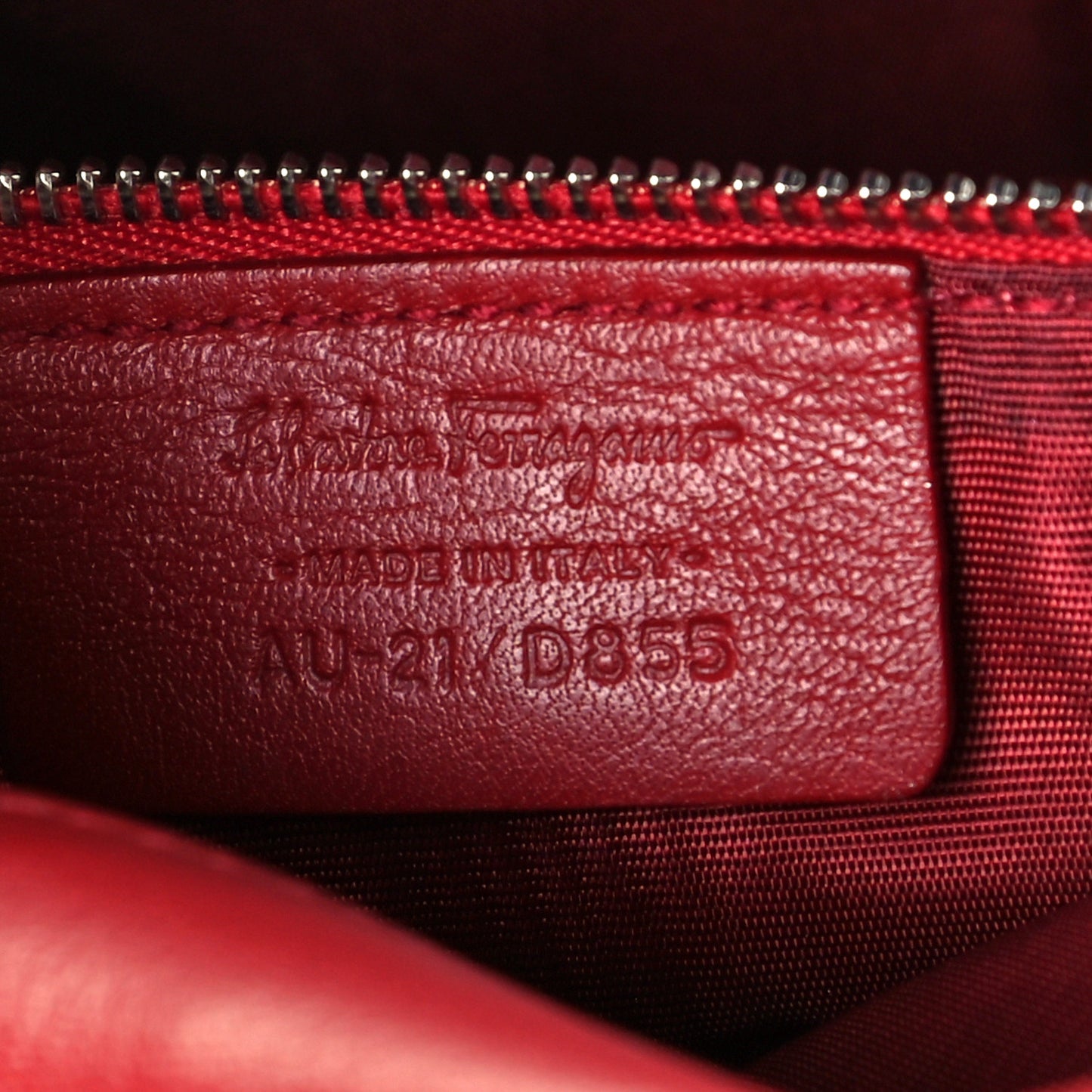 Patent Vara Bow Wallet On Chain Red