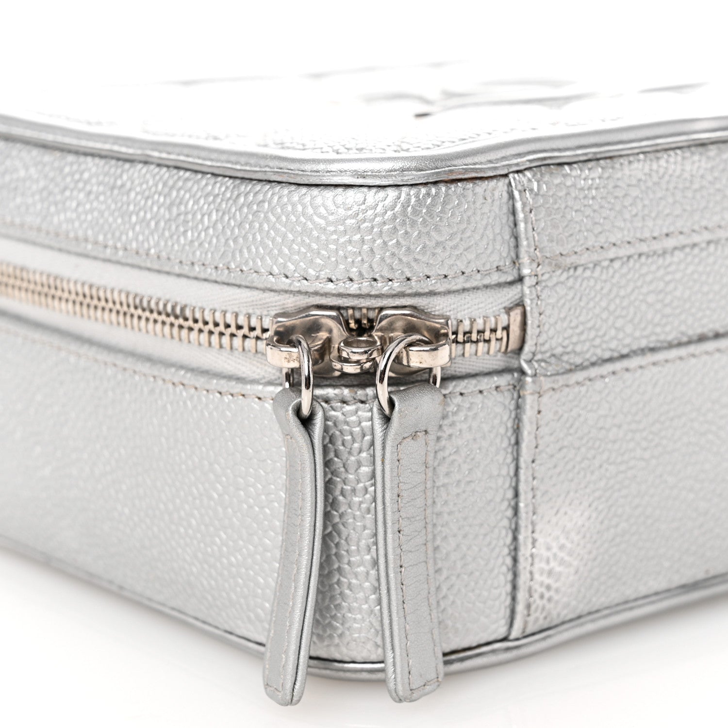 Chanel Metallic Caviar Quilted Medium CC Filigree Vanity Case Silver 9 of 10