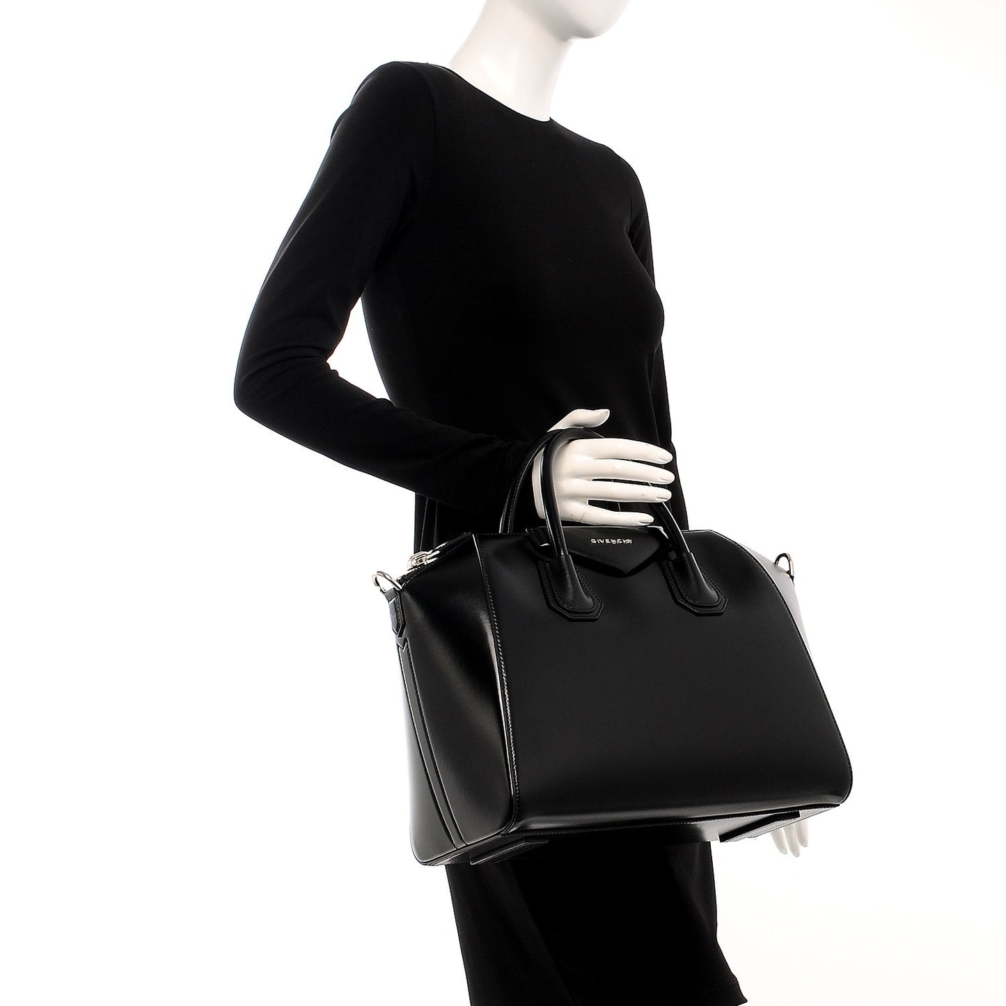 Shiny Lord Calfskin Medium Antigona Black