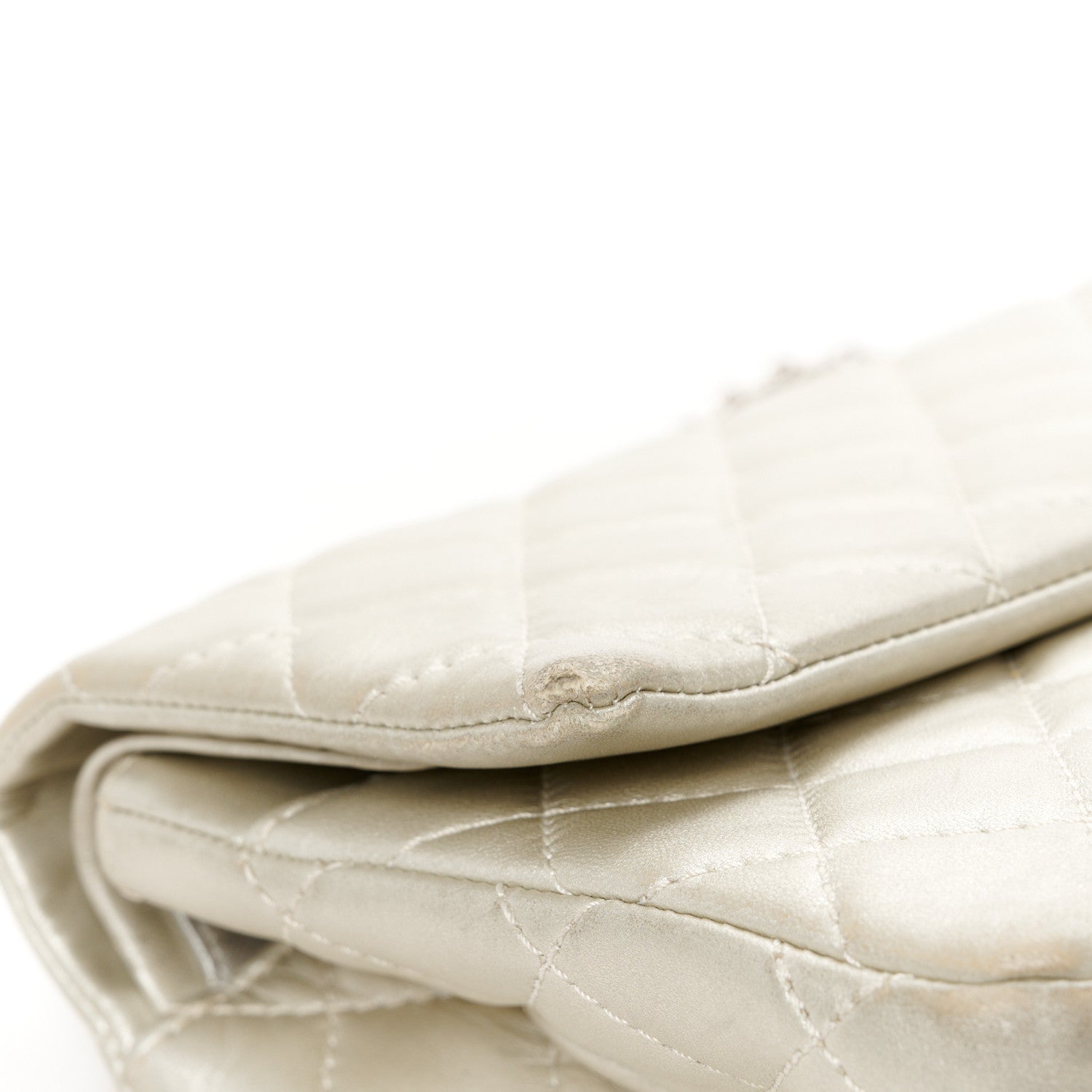 Chanel Metallic Lambskin Quilted 2.55 Reissue 226  Pale Gold 12 of 13
