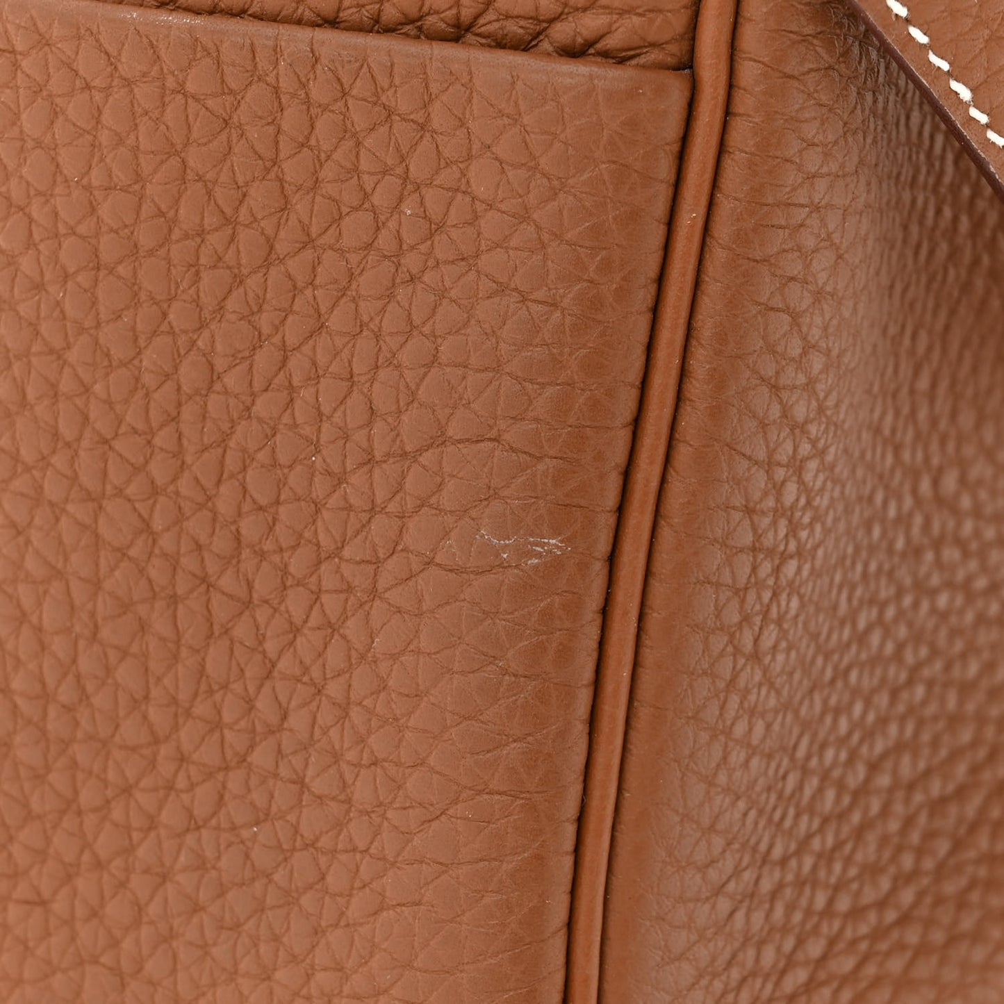 Taurillon Clemence Lindy 26 Gold