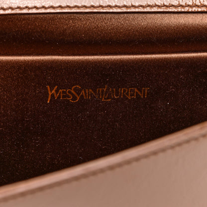 Saint Laurent Textured Patent Calfskin Monogram Large Belle De Jour Clutch Beige 6 of 7