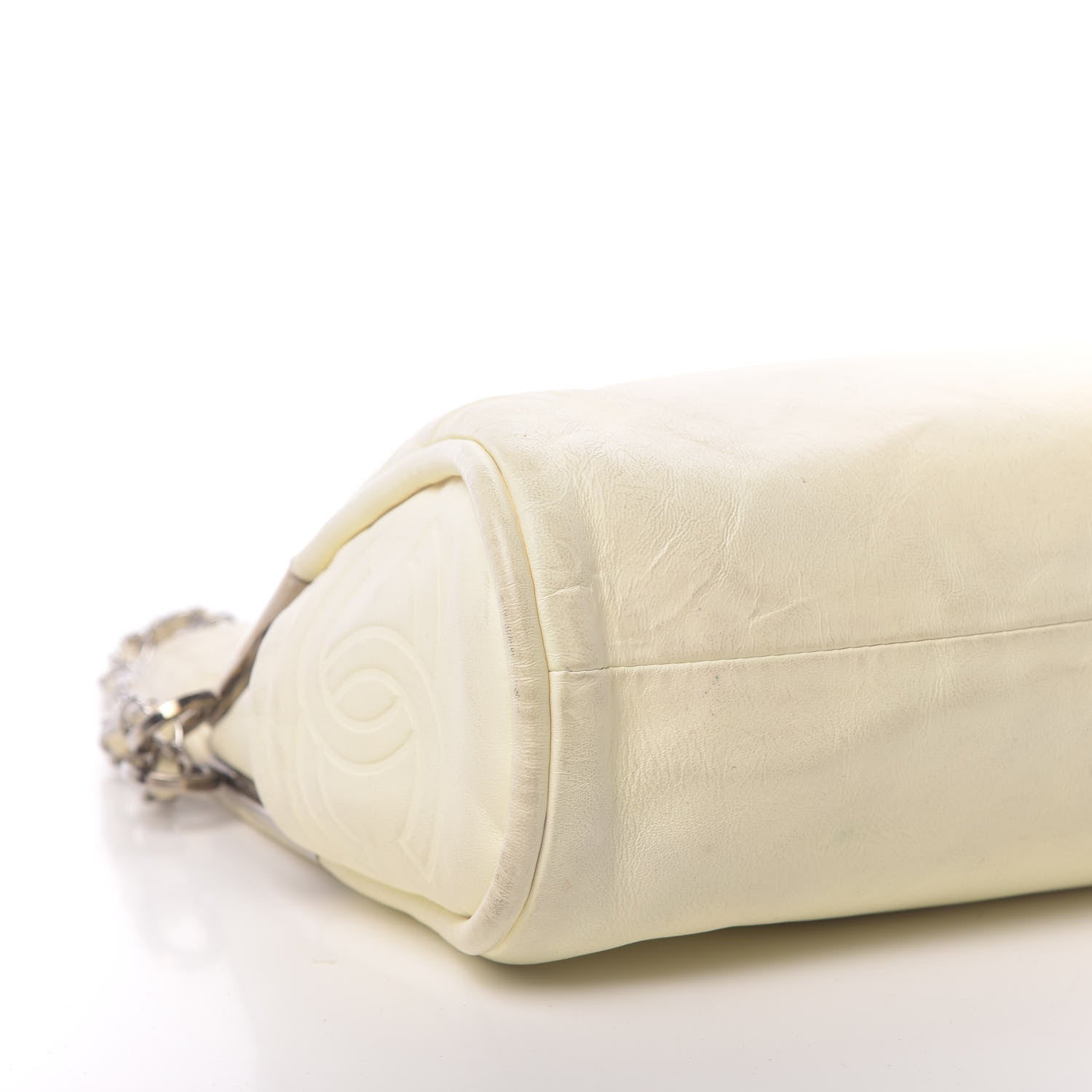 Chanel Lambskin Medium Ultimate Soft Tote Ivory 17 of 21