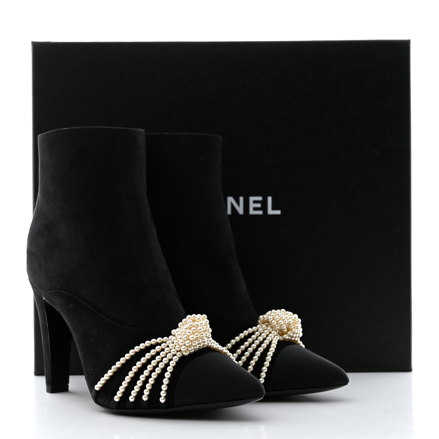 Suede Calfskin Pearl Cap Toe Short Boots 37 Black