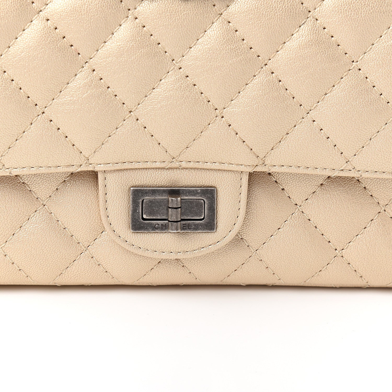 Chanel Metallic Sheepskin Quilted 2.55 Reissue 225 Flap Beige 9 of 9