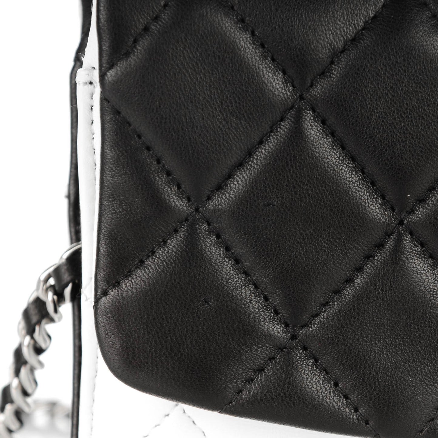Lambskin Quilted Double Sided Wallet On Chain WOC White